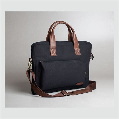 oblique laptop bag.